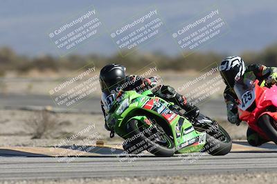 media/Dec-07-2025-CVMA (Sun) [[3e7d2de5dc]]/Race 4-Supersport Middleweight/